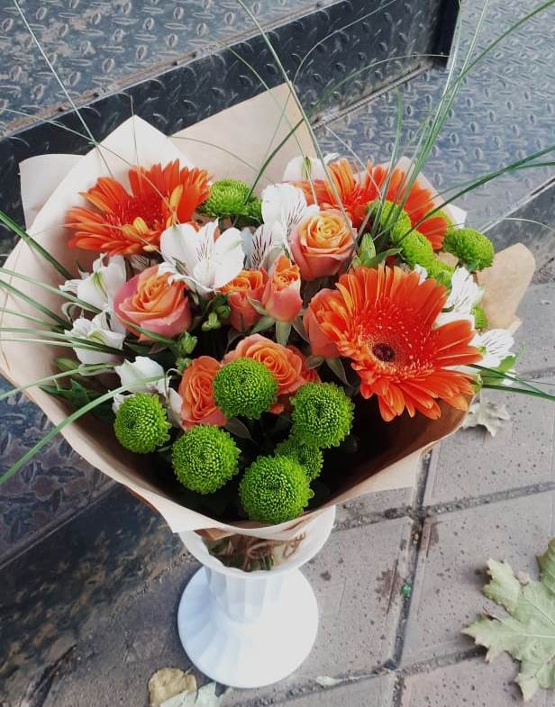 Букет цветов из: Герберы, Хризантемы, Альстромерии и Розы в Новоалексеевской