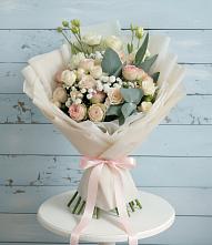 Букет цветов из:  Розы и Лизиантусы #REPLACE_PRED# Новоалексеевской
