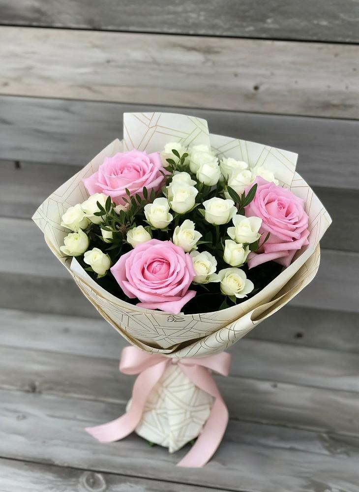 Букет цветов из: Розы в Новоалексеевской