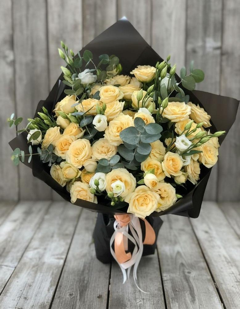 Букет цветов из: Розы и Лизиантусы в Новоалексеевской