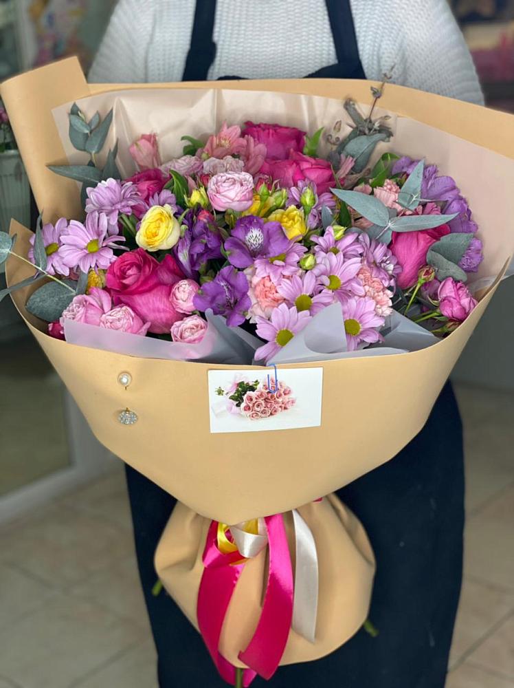 Букет цветов из: Хризантемы, Гвоздики и Альстромерии в Новоалексеевской