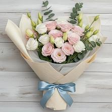 Букет цветов из:  Лизиантусы в Новоалексеевской