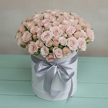 Цветочная композиция из Розы в шляпной коробке в Новоалексеевской