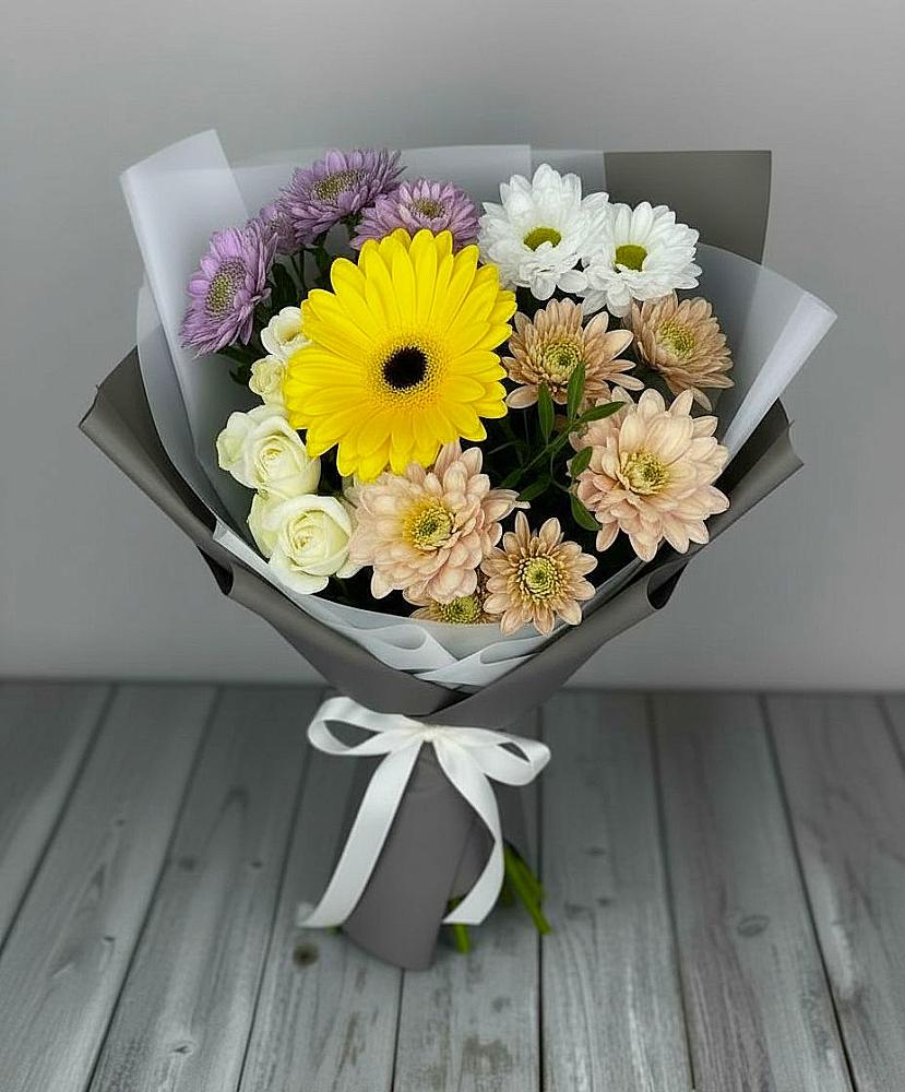 Букет цветов из: Розы, Герберы и Хризантемы в Новоалексеевской