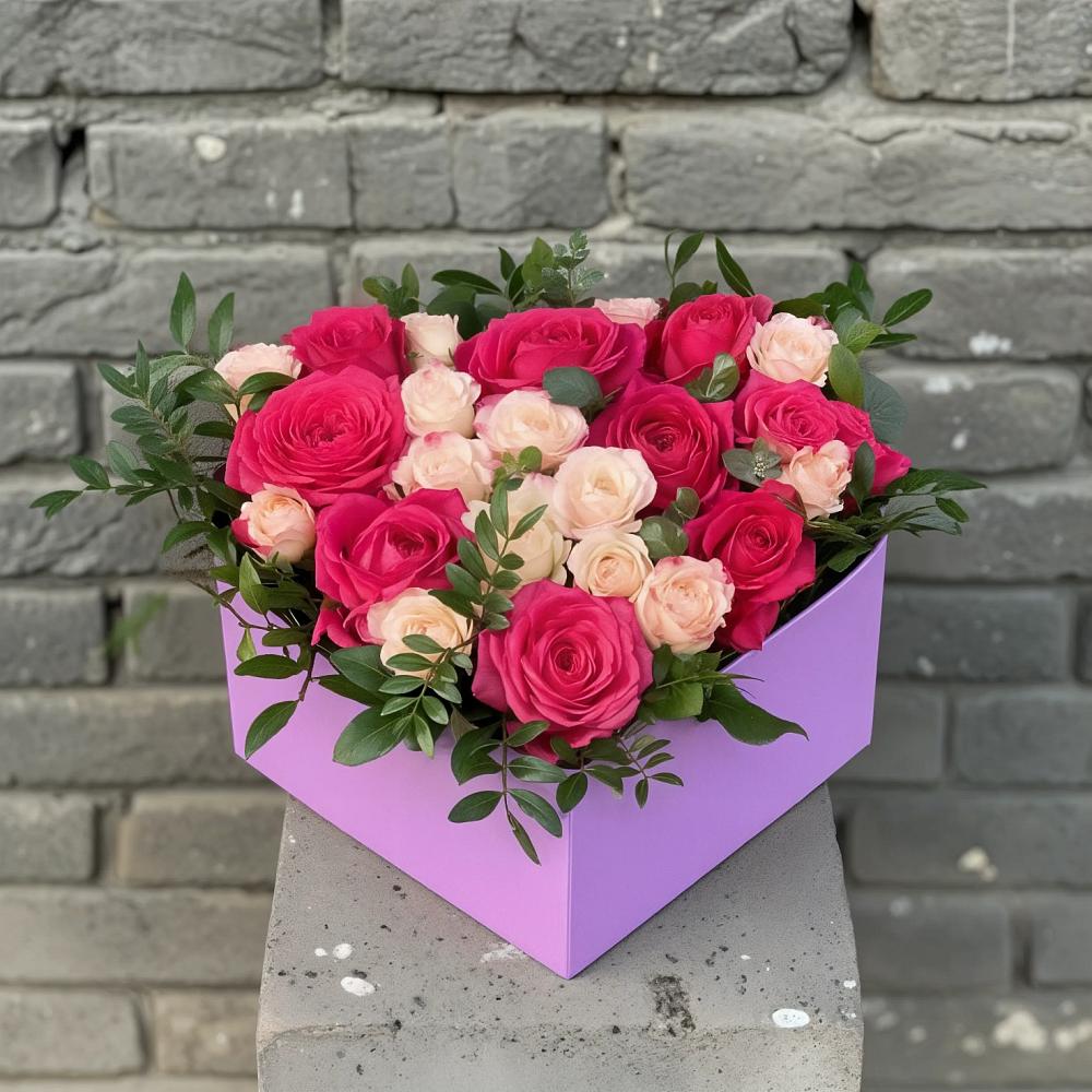 Цветочная композиция из Розы в коробке в Новоалексеевской