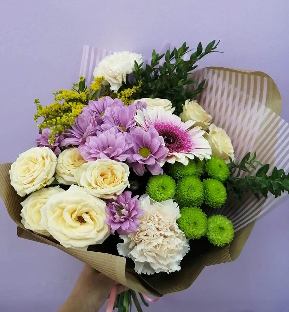 Букет цветов из: Хризантемы, Розы, Гвоздики и Герберы в Новоалексеевской