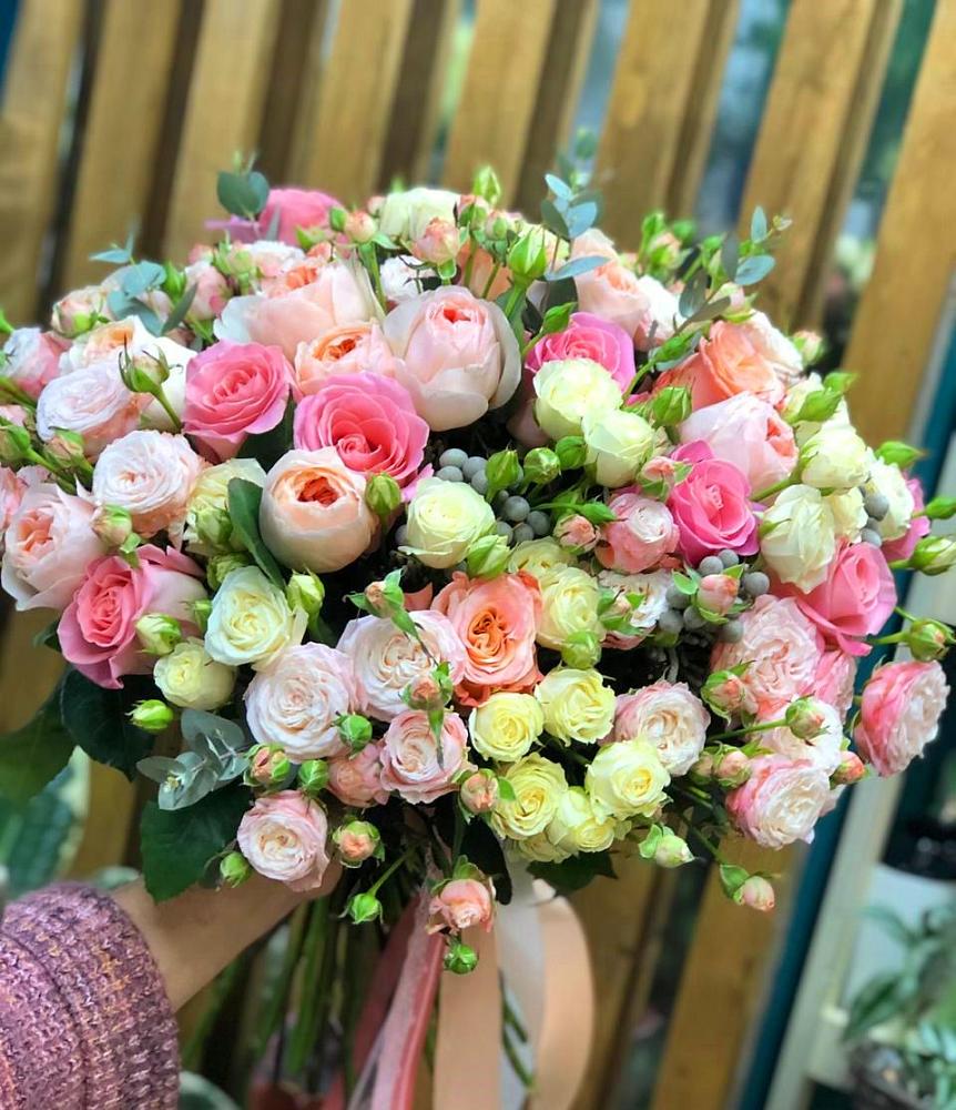 Букет цветов из: Розы в Новоалексеевской