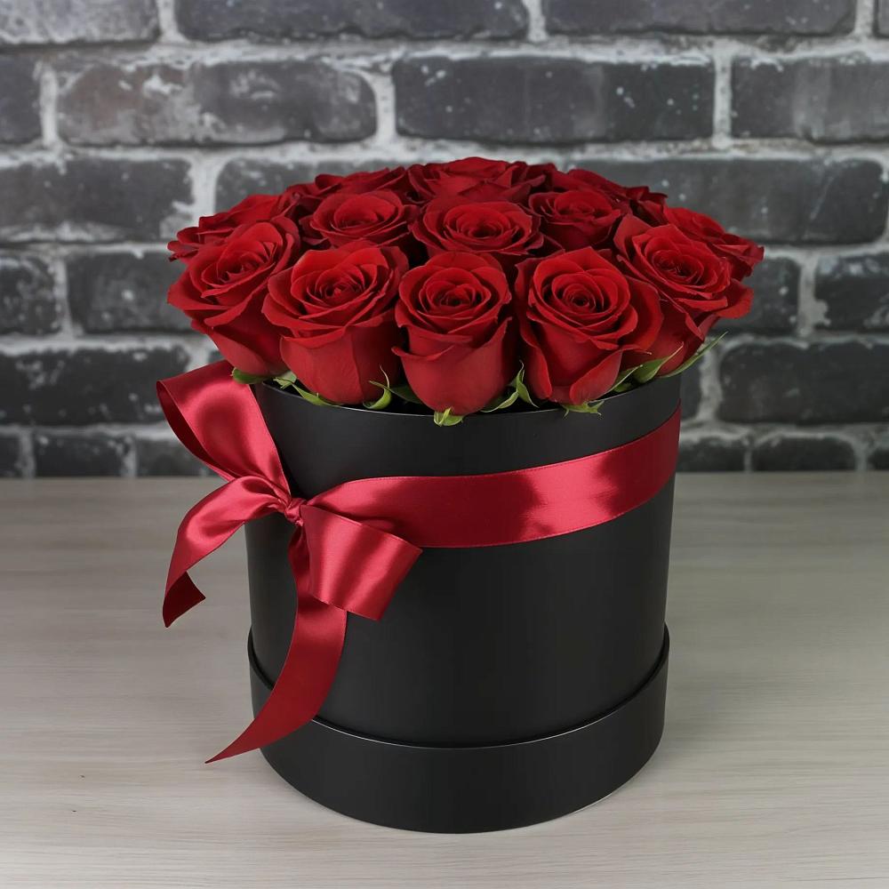 Цветочная композиция из Розы в шляпной коробке в Новоалексеевской